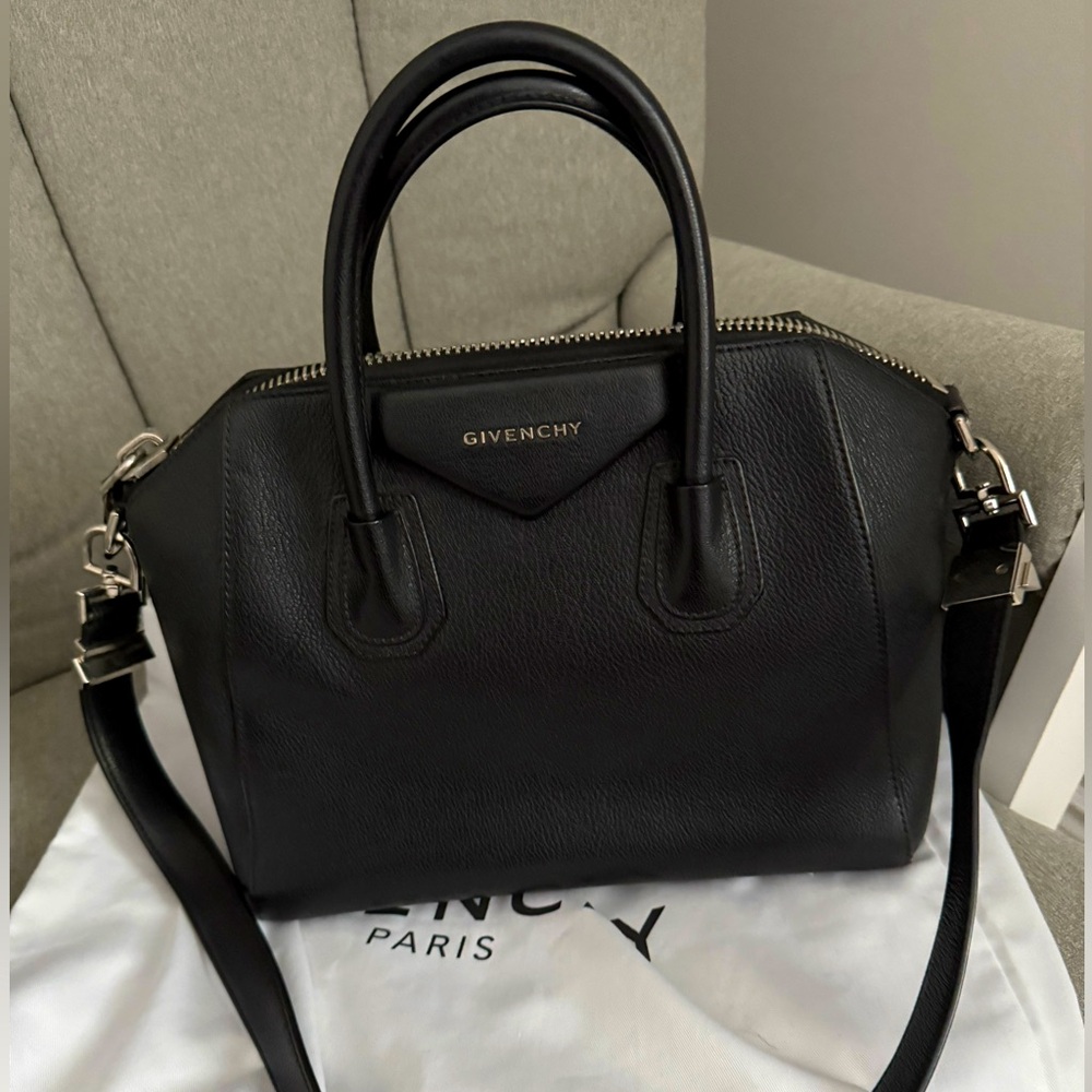 Givenchy Antigona Medium